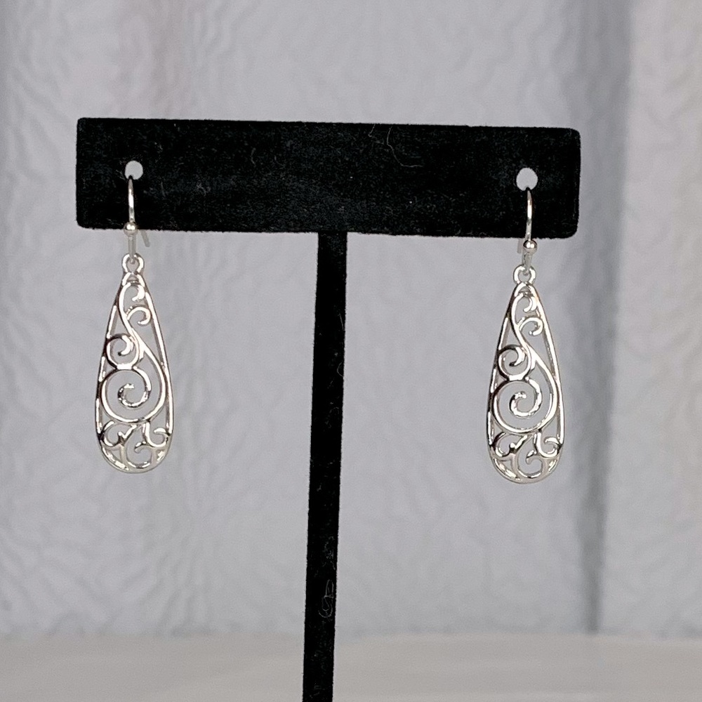 4/$10 925 Silver Plated Vintage Style Carved Earring - Picture 2 of 5
